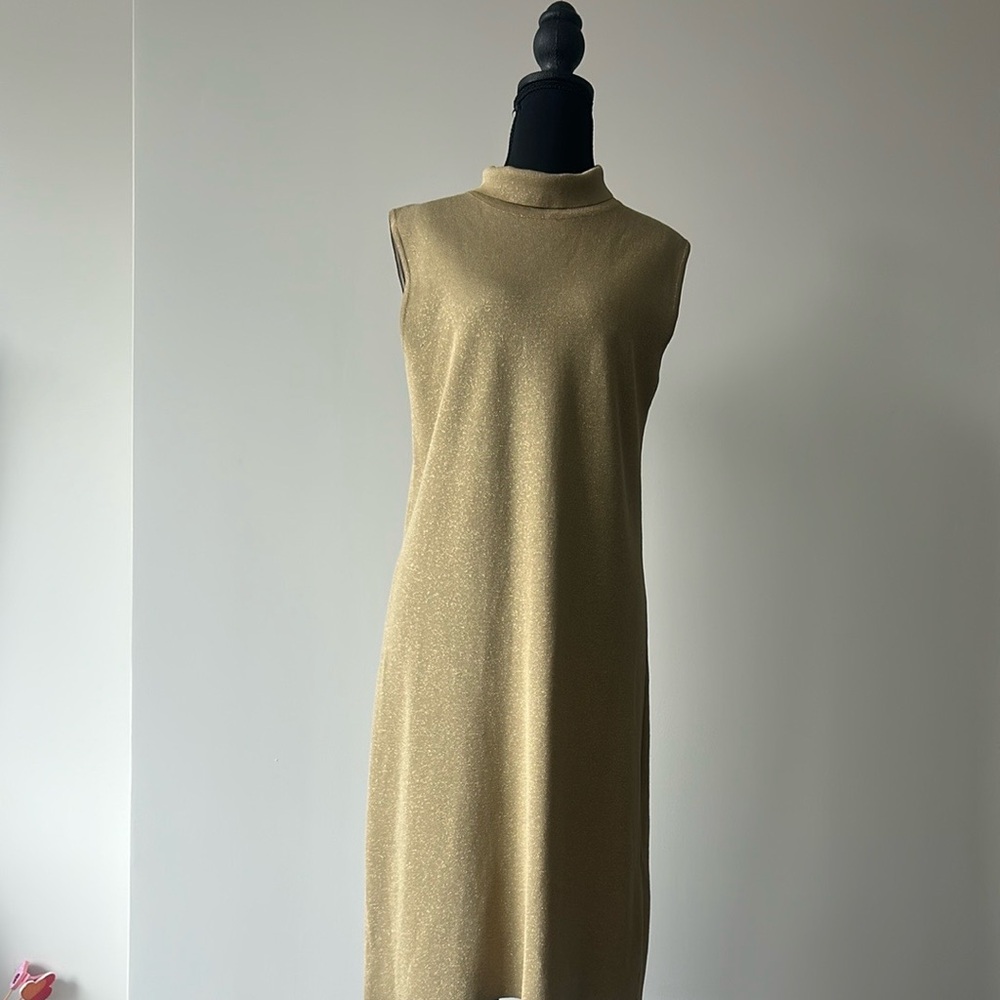 ✨ S Max Mara Gold Metallic Knit Sleeveless Dress – Size M